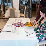 Ket Korona Konferencia Es Wellness Hotell