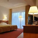 Ket Korona Konferencia Es Wellness 4* Balatonszarszo