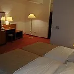 Ket Korona Konferencia Es Wellness Hotell Balatonszarszo