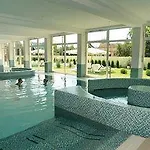 Ket Korona Konferencia Es Wellness Hotell