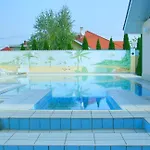 Ket Korona Konferencia Es Wellness Hotell 4*