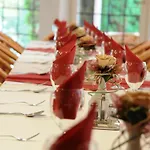Ket Korona Konferencia Es Wellness Hotell