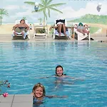 Hotell Ket Korona Konferencia Es Wellness