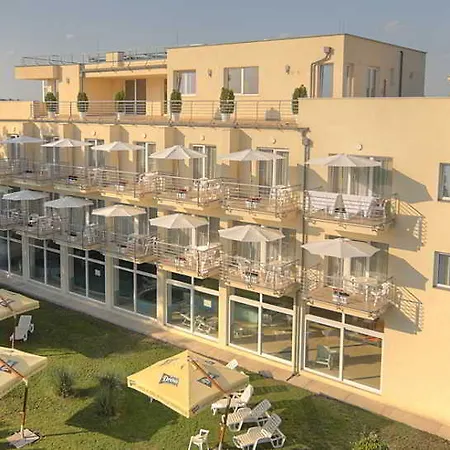 Ket Korona Konferencia Es Wellness Hotel 4*