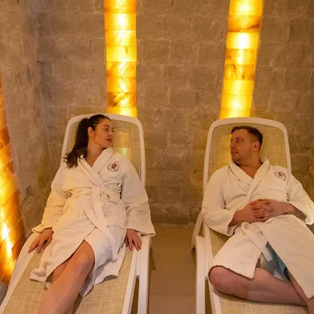 Hotel Két Korona Konferencia és Wellness Balatonszarszo