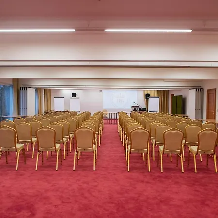 Két Korona Konferencia és Wellness 4*