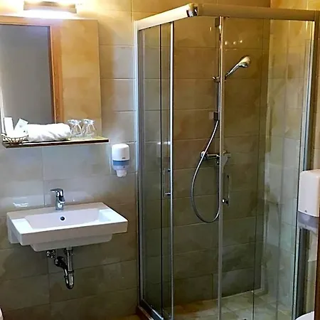 Ket Korona Konferencia Es Wellness Hotel