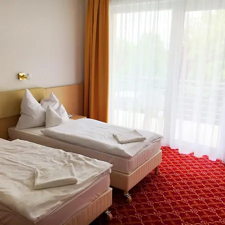 Szálloda Két Korona Konferencia és Wellness Balatonszarszo