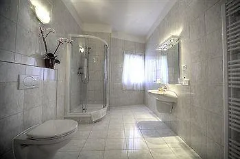 Ket Korona Konferencia Es Wellness Hotel Balatonszarszo