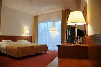 Ket Korona Konferencia Es Wellness 4* Balatonszarszo