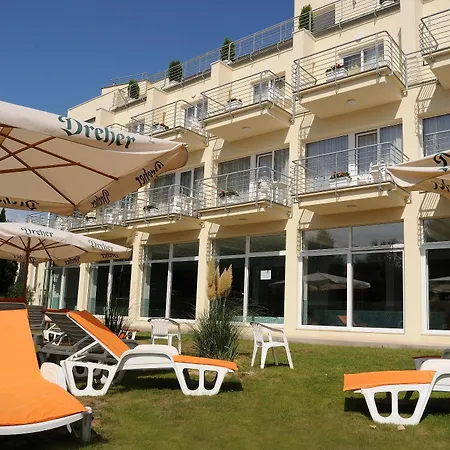 Két Korona Konferencia és Wellness Szálloda Balatonszarszo