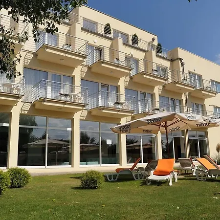 Két Korona Konferencia és Wellness Szálloda Balatonszarszo