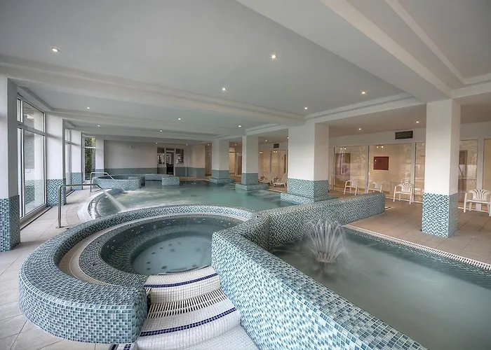 Hotel Két Korona Konferencia és Wellness Balatonszarszo