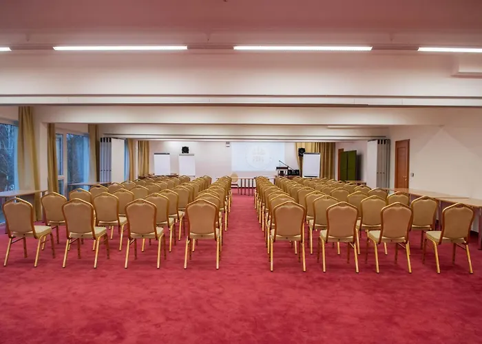 Két Korona Konferencia és Wellness 4*