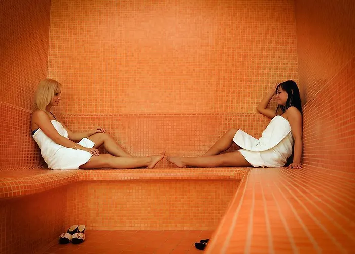 Két Korona Konferencia és Wellness Hotel Balatonszarszo