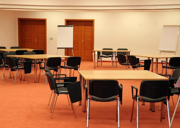 Hotel Két Korona Konferencia és Wellness Balatonszarszo